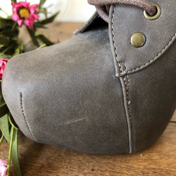 Speed Limit 98 Scala High Heel Lace-up Platform Booties Taupe - Picture 3 of 8